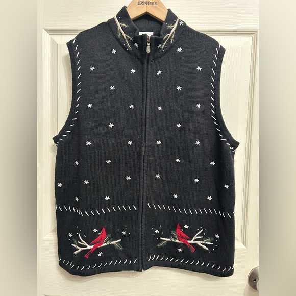 Christopher & Banks Jackets & Blazers - Christopher Banks vintage vest Christmas cardinals embroidered women’s size‎ XL